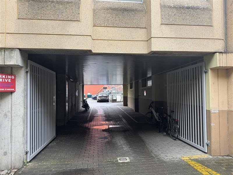 Parcheggio, garage di null locali in affitto a Carouge GE - immagine 1/1