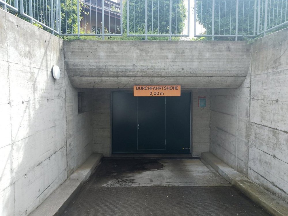 null rooms Car park, garage for rent in Männedorf - image 1/2
