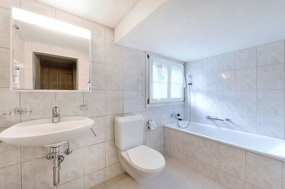 null rooms House to buy in Illnau - image 1/12