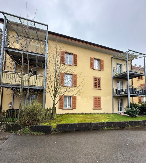 3 rooms Apartment for rent in Wald ZH - image 1/1