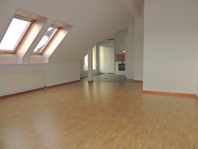 2 rooms Apartment for rent in Volketswil - image 1/1