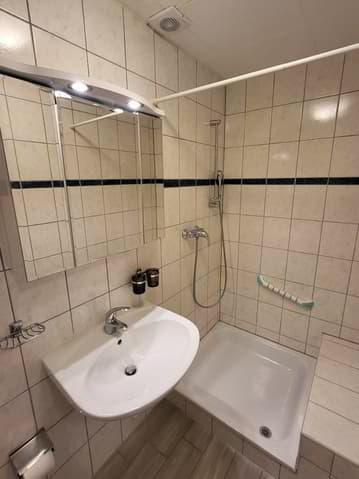 2 rooms Apartment for rent in Aigle - image 1/6