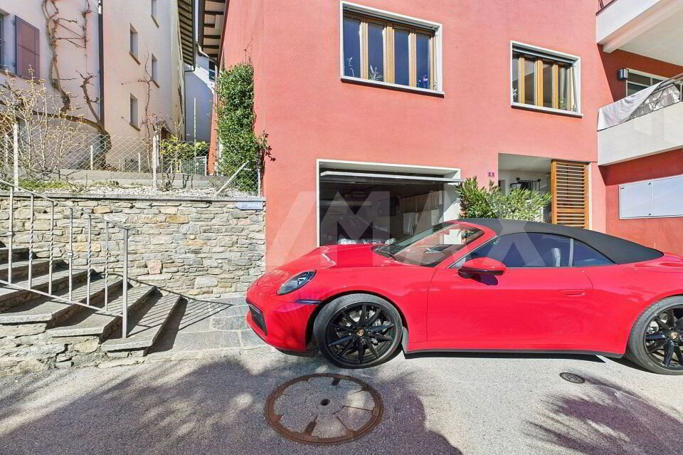 Casa di 8 locali in vendita a Vernate - immagine 1/13
