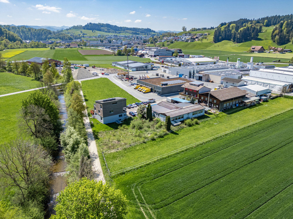 Teren, 2068 m²
