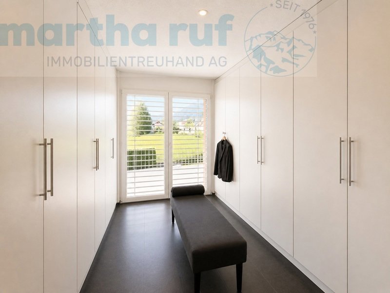 Casa di 5 locali in vendita a Wilderswil - immagine 1/13