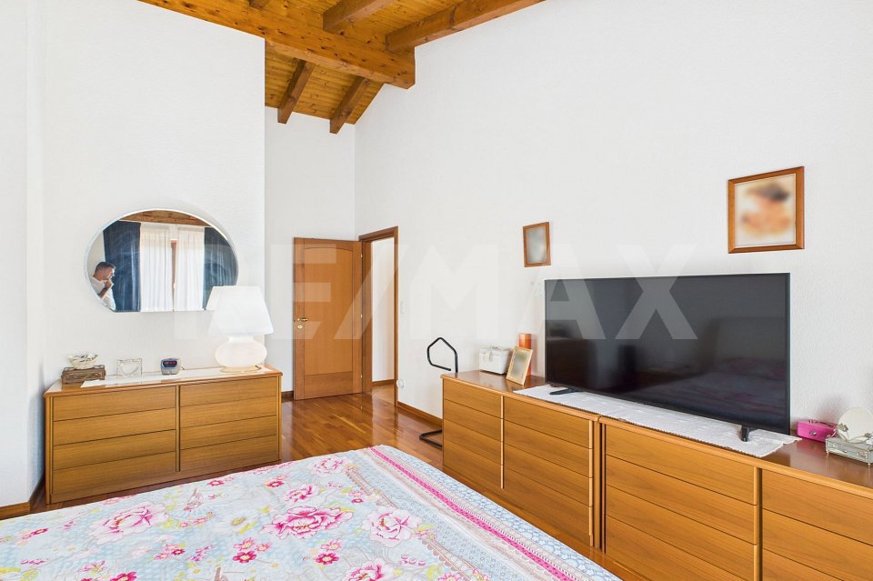 Casa di 10 locali in vendita a Taverne - immagine 1/13