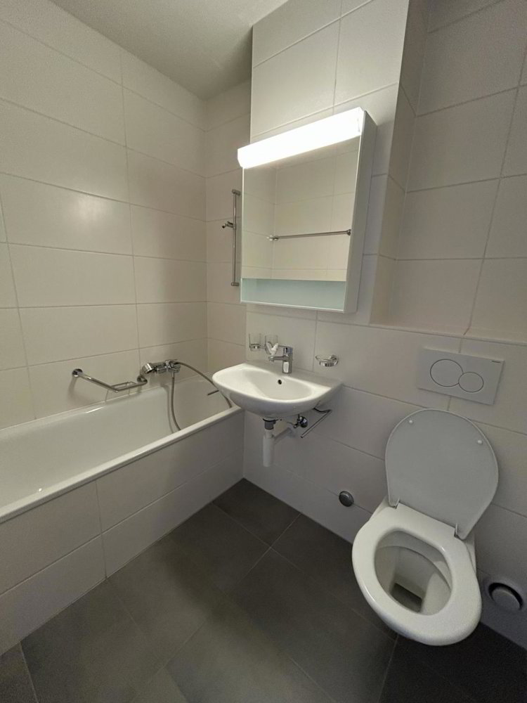 2 rooms Apartment for rent in Lausanne - image 1/5