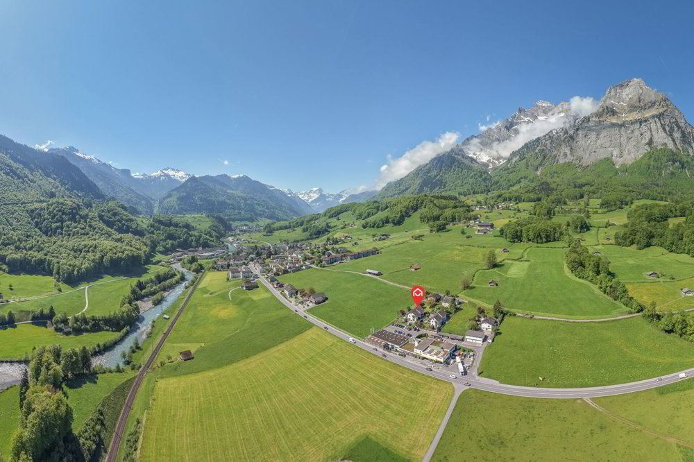5.5 Zimmer Haus zum verkaufen in Mitlödi - Bild 1/13