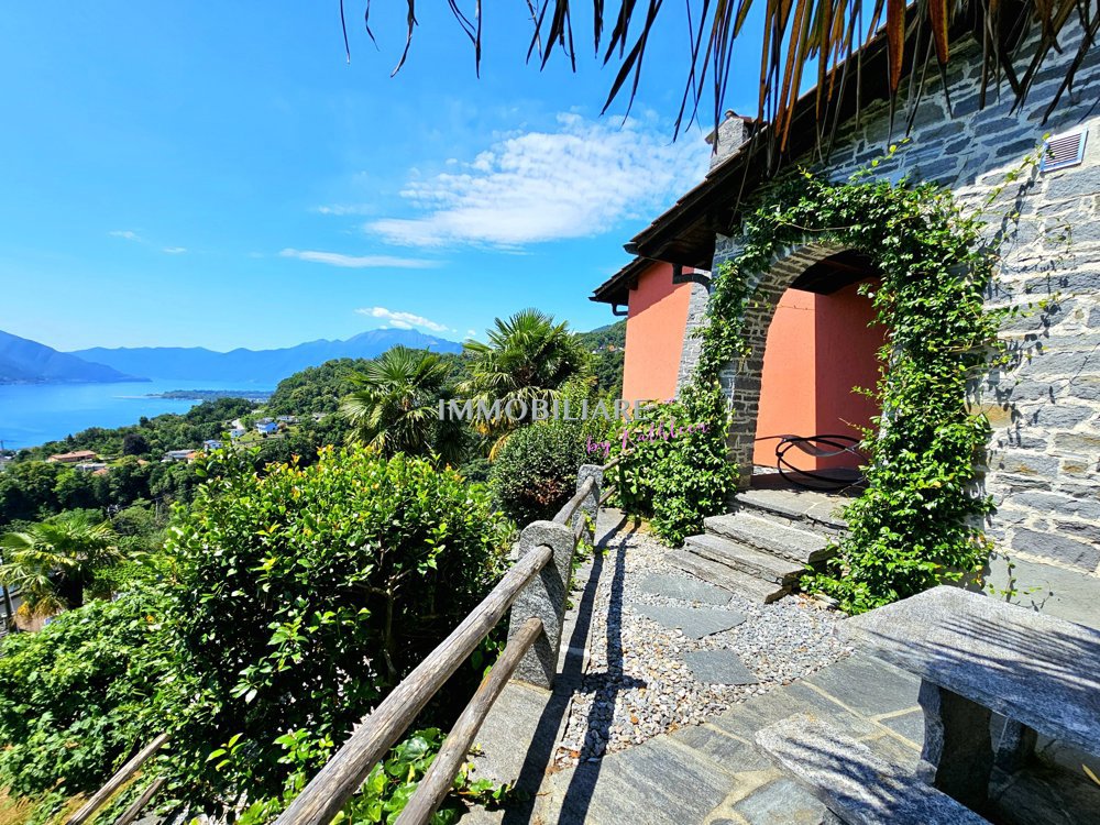 Casa di 5.5 locali in vendita a Gordola - immagine 1/20