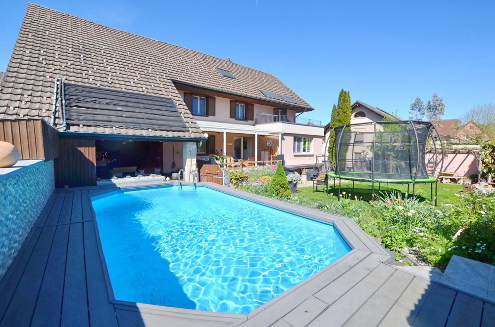 7.5 rooms Miscellaneous to buy in Ermensee - image 1/8