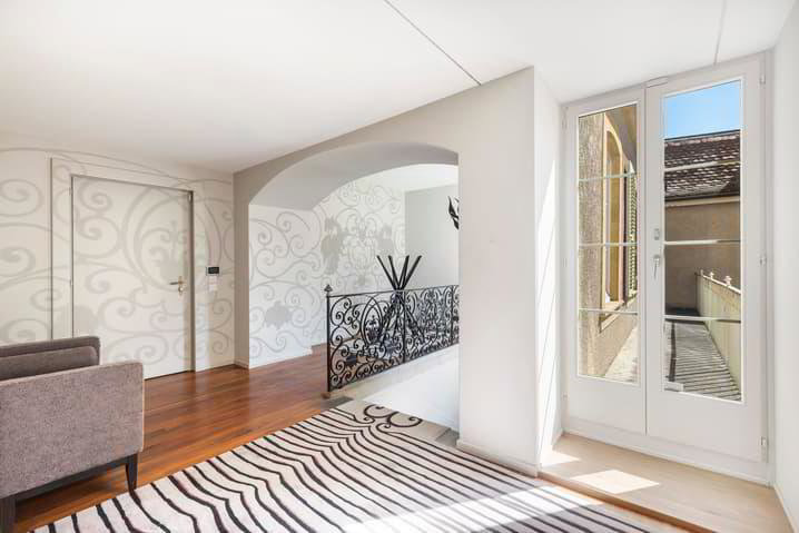 7 Zimmer Wohnung zum verkaufen in Neuchâtel - Bild 1/13