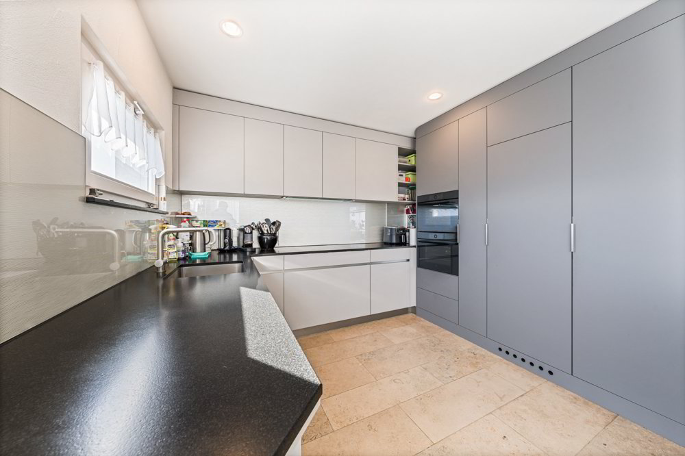 null rooms House to buy in Horgen - image 1/12