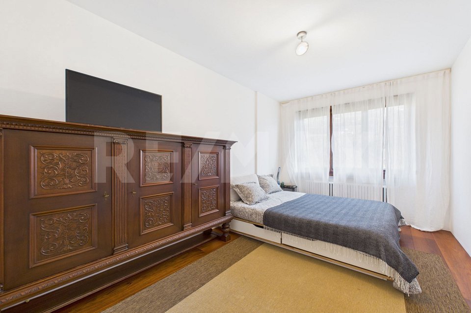 Casa di 8 locali in vendita a Arogno - immagine 1/13
