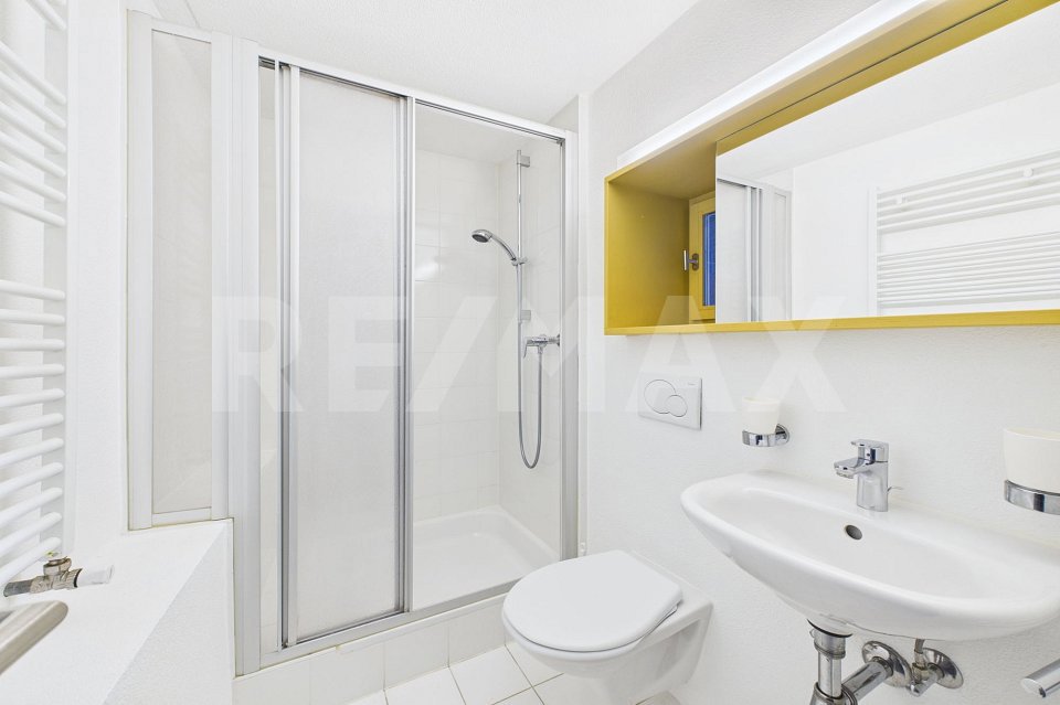 Casa di 5 locali in vendita a Cureglia - immagine 1/13