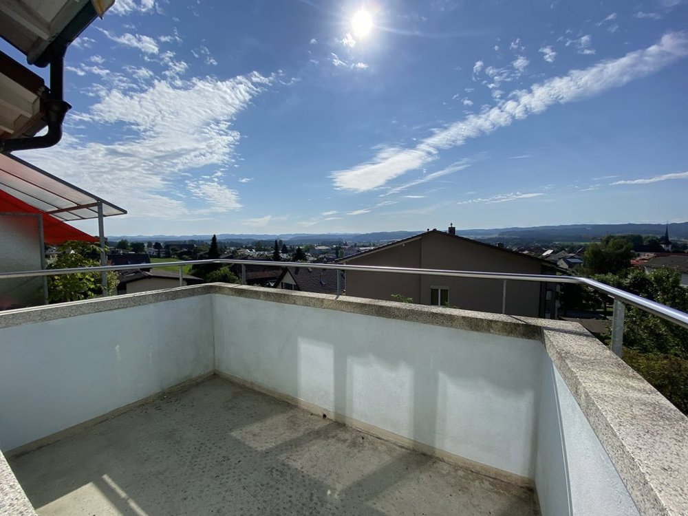Appartamento di 3 locali in affitto a Jegenstorf - immagine 1/9