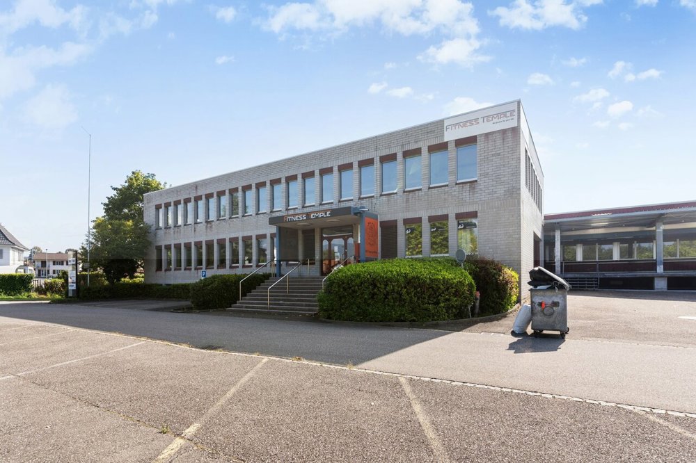 null rooms Office & Commercial for rent in Biberist - image 1/3