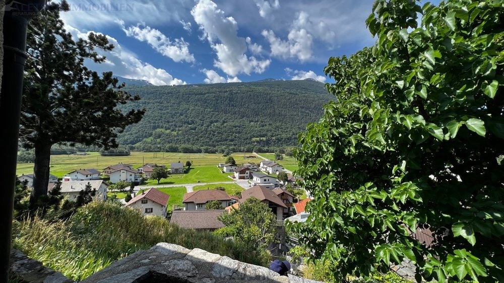 Casa di 5 locali in vendita a Niedergesteln - immagine 1/13