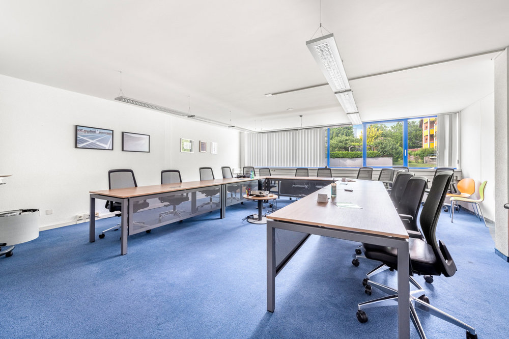 Ufficio & Commercio di null locali in vendita a Niederhasli - immagine 1/9