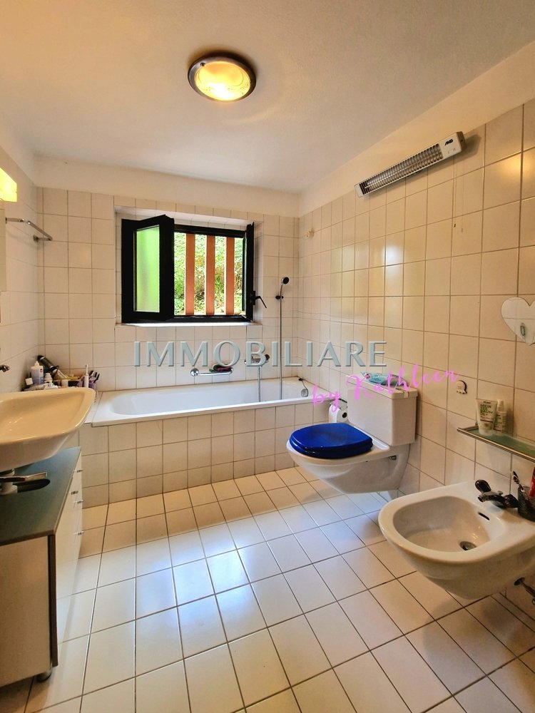 Casa di 6 locali in vendita a Vairano - immagine 1/13