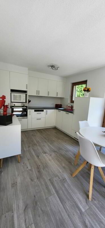 Casa di 8 locali in vendita a Chemin - immagine 1/13