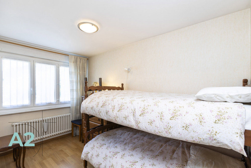 3 rooms Apartment to buy in Crans-Montana - image 1/11