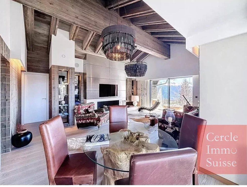 Casa di 18 locali in vendita a Crans-Montana - immagine 1/13