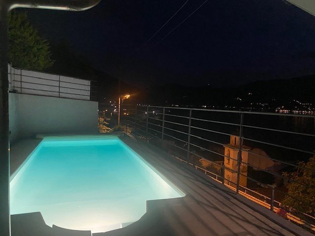 Casa di 5 locali in vendita a Brusino Arsizio - immagine 1/13