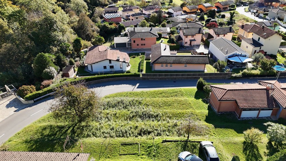 Terreno di null locali in vendita a Pura - immagine 1/5