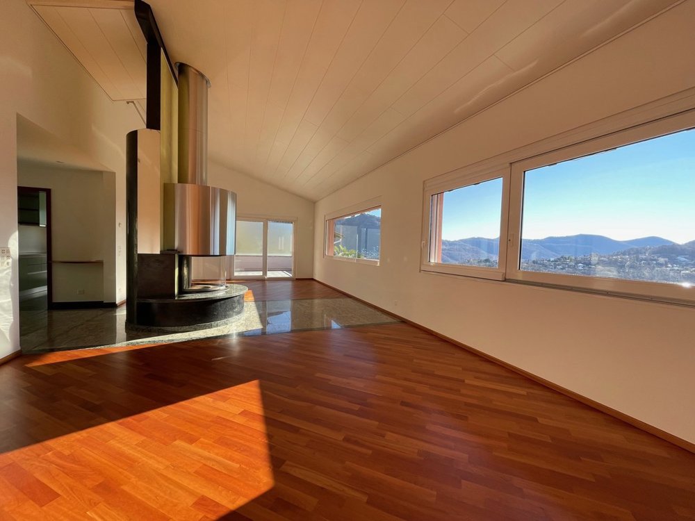 Casa di 7 locali in vendita a Lugano - immagine 1/8