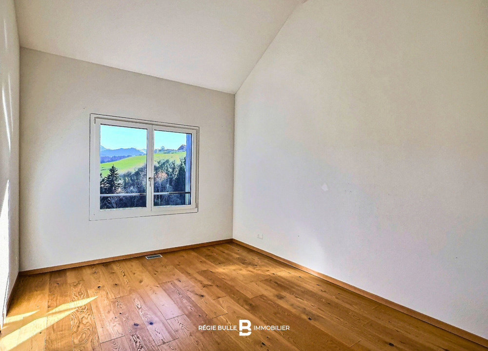 Casa di 5 locali in vendita a Le Bry - immagine 1/13