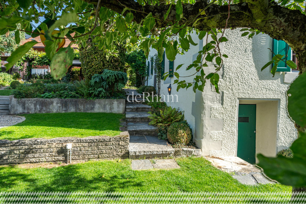 9 rooms Apartment to buy in Mex VD - image 1/13