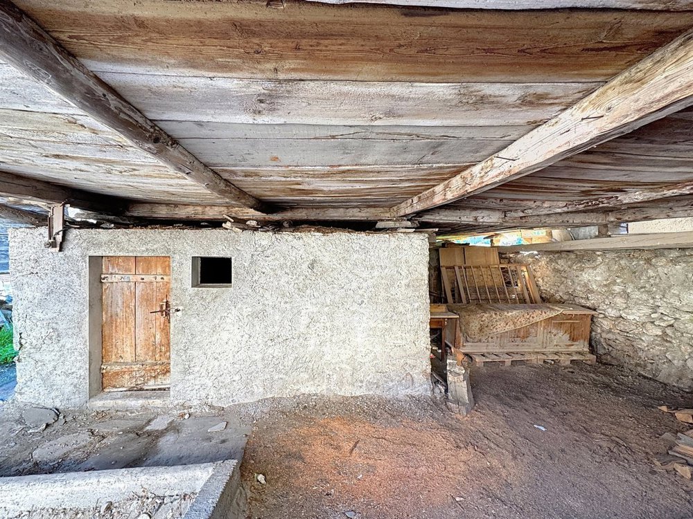 null rooms Office & Commercial to buy in Versegères - image 1/5