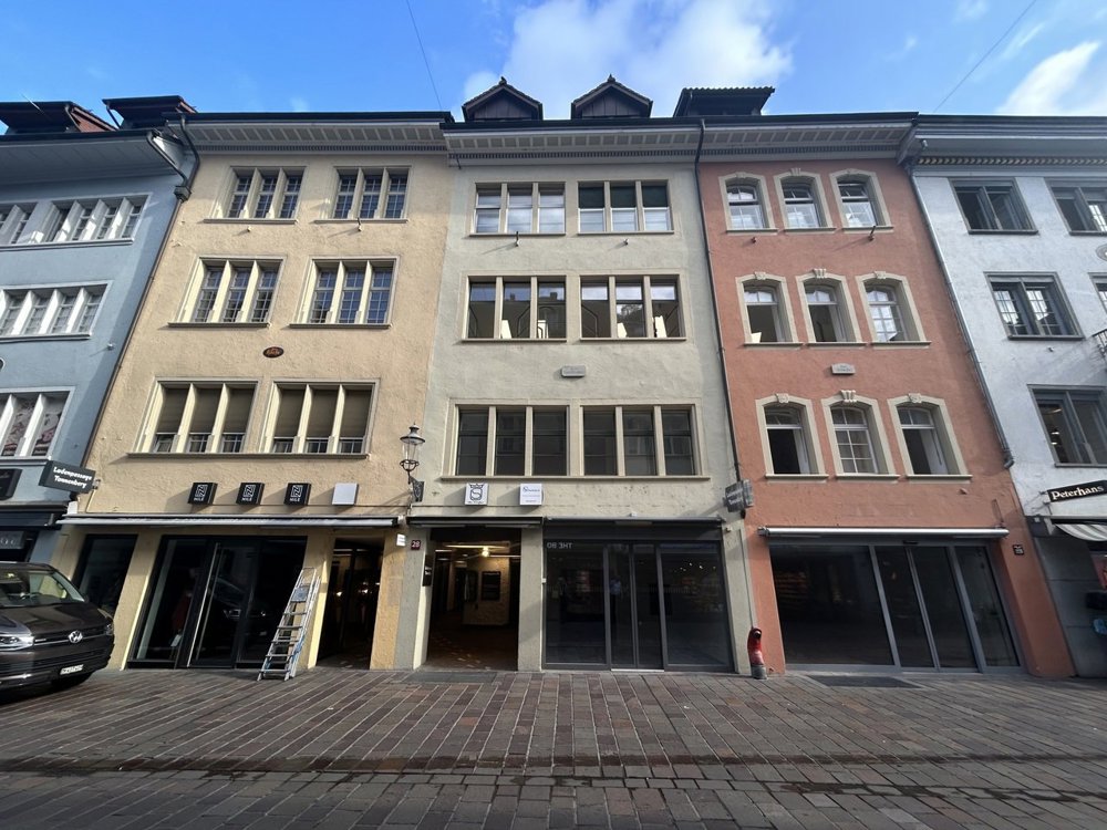 null rooms Office & Commercial for rent in Winterthur - image 1/5