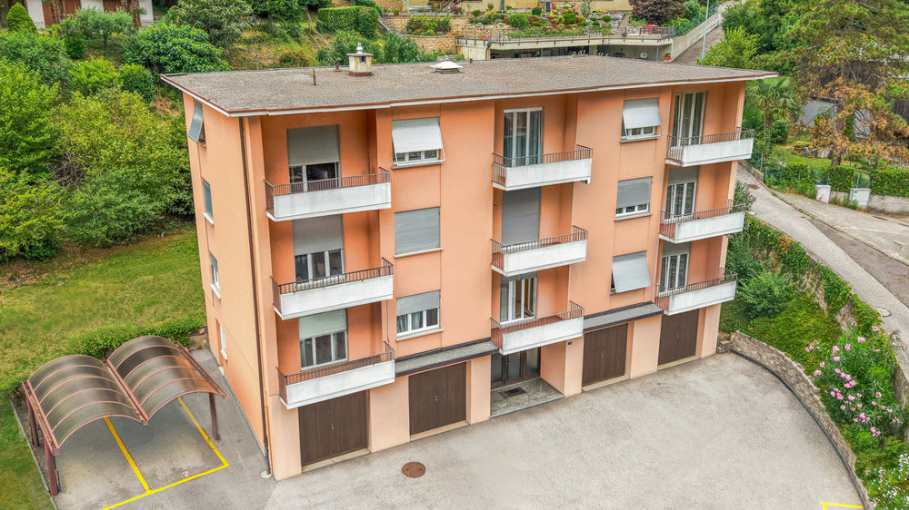 Parcheggio, garage di null locali in affitto a Riva San Vitale - immagine 1/1