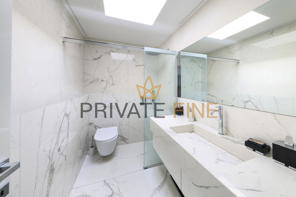 3 rooms Apartment to buy in Ascona - image 1/9