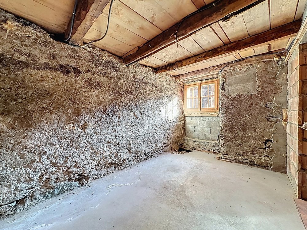 Casa di 4 locali in vendita a Sarreyer - immagine 1/13