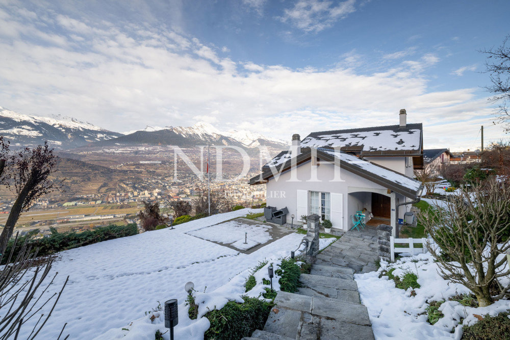 Casa di 8 locali in vendita a Salins - immagine 1/13