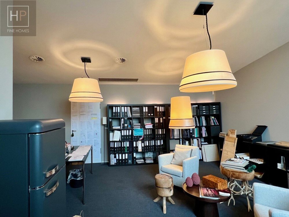 1 rooms Office & Commercial for rent in Basel - image 1/11