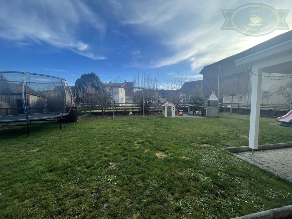 Maison 8 pièces à acheter à Lugnez - image 1/10