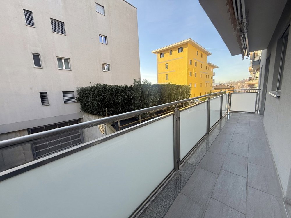 3 rooms Apartment for rent in Mendrisio - image 1/8