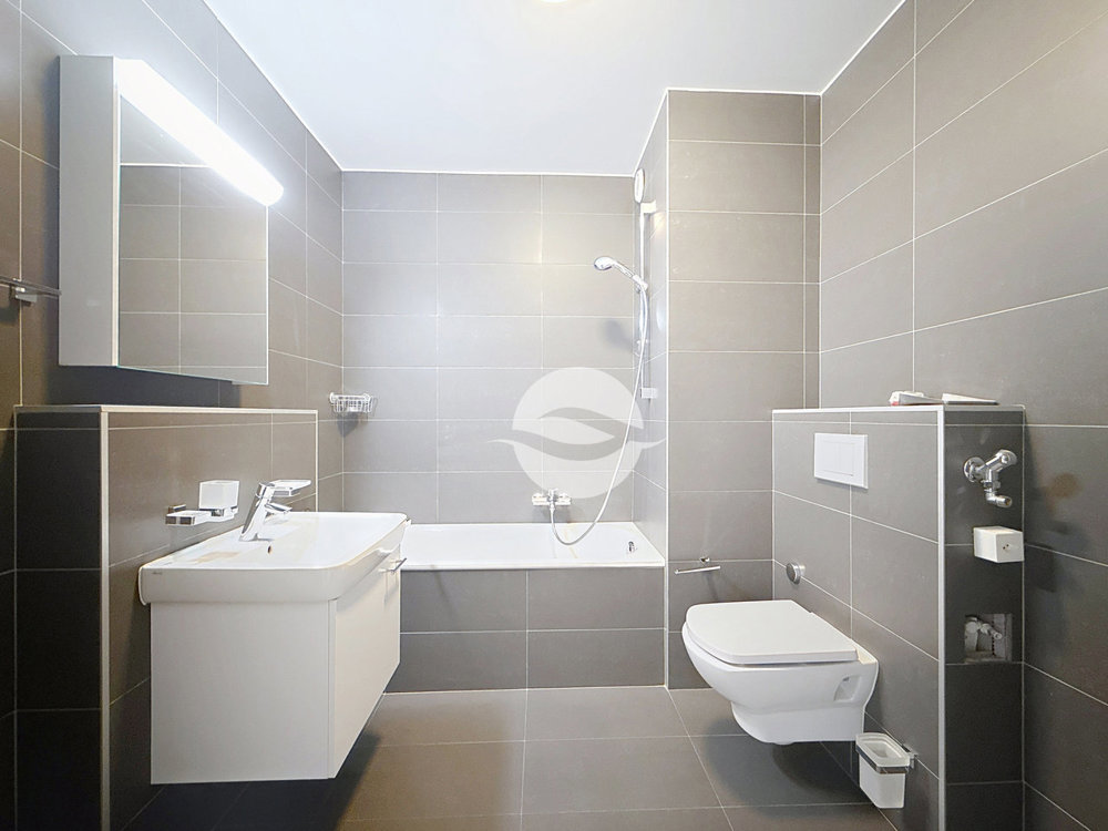 6 rooms Apartment for rent in Geneva - image 1/9
