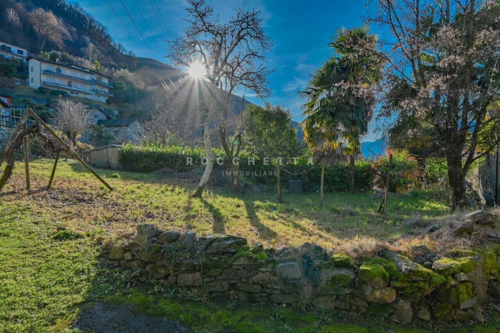 Casa di 6 locali in vendita a Vairano - immagine 1/13