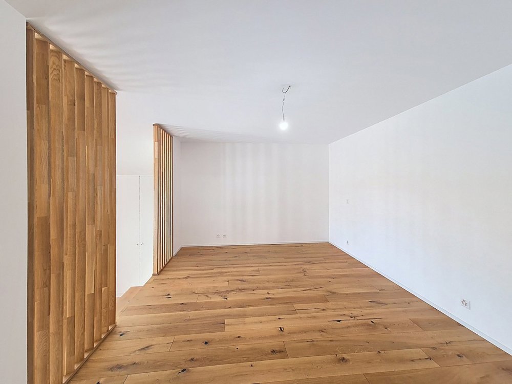 Appartamento di 6 locali in vendita a Mont-sur-Rolle - immagine 1/13