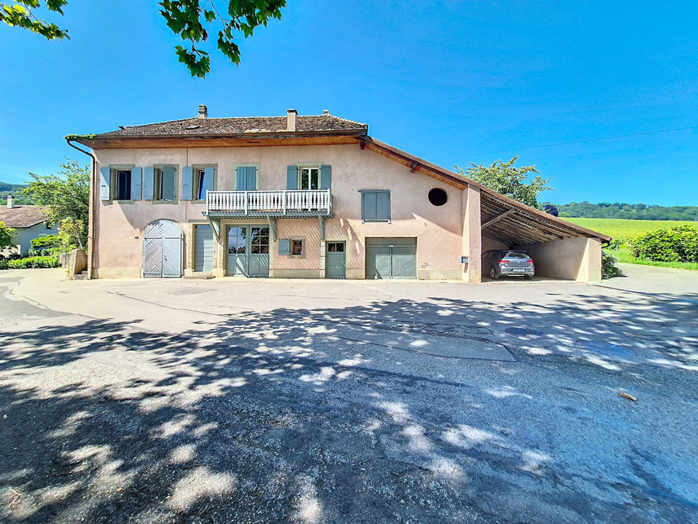 Casa di null locali in vendita a Tartegnin - immagine 1/8