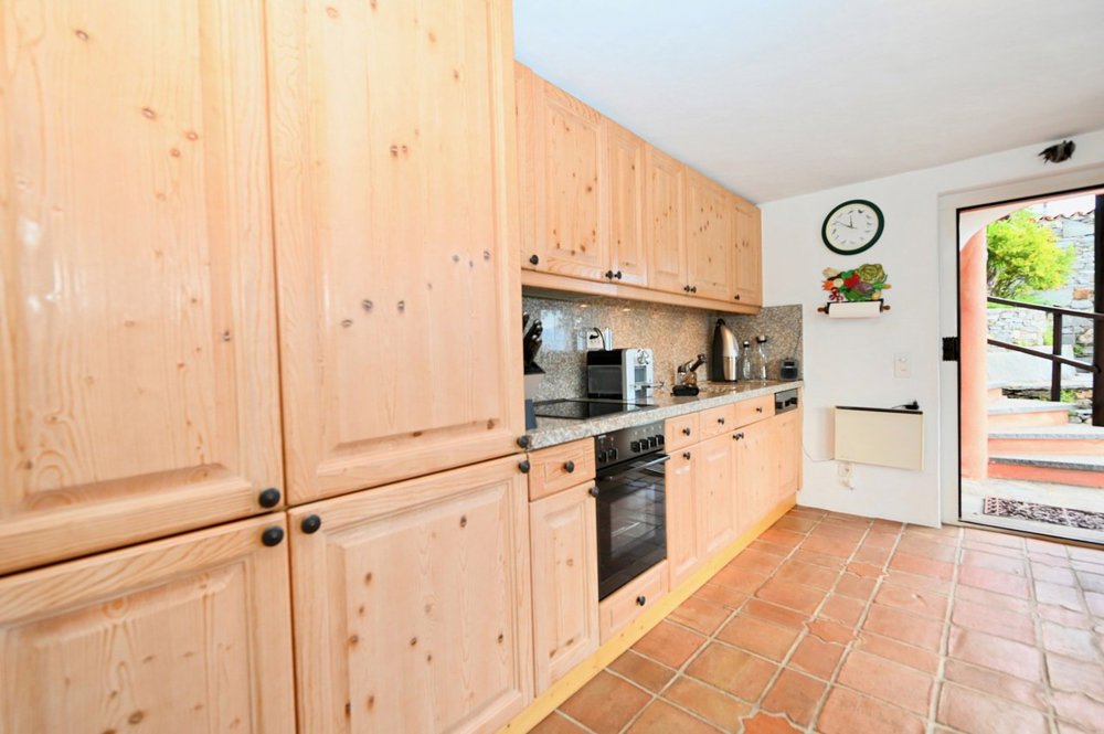 Casa di 3 locali in vendita a Ronco sopra Ascona - immagine 1/13