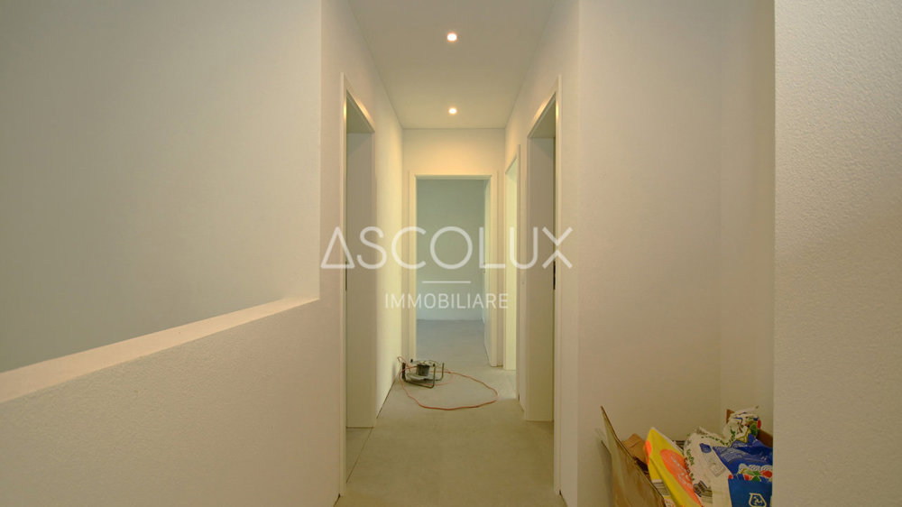 4 rooms House to buy in Cugnasco - image 1/13