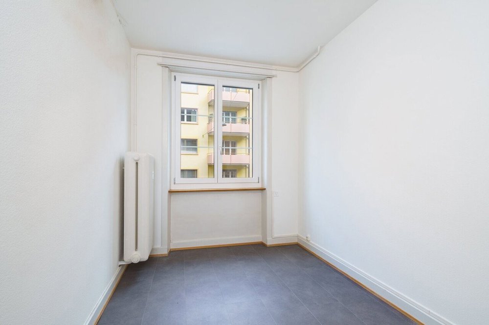 null rooms Office & Commercial for rent in Basel - image 1/3