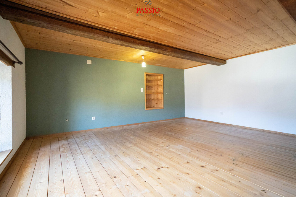 Maison 8 pièces à acheter à Grandval - image 1/13