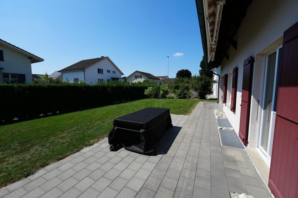 Casa di 6 locali in affitto a Gurmels - immagine 1/13