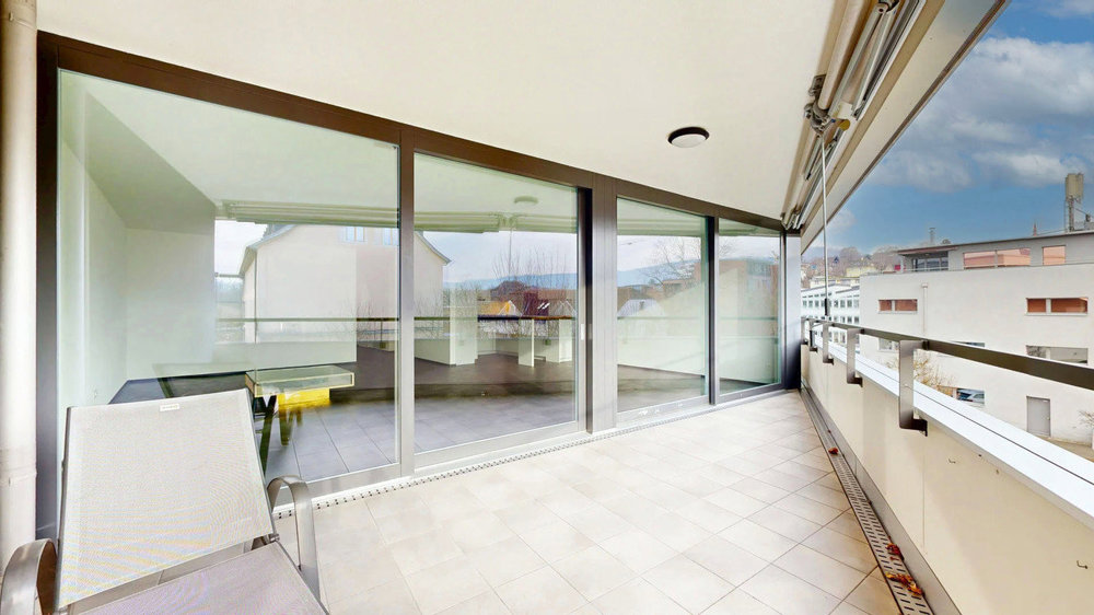 3 rooms Apartment to buy in Arlesheim - image 1/13